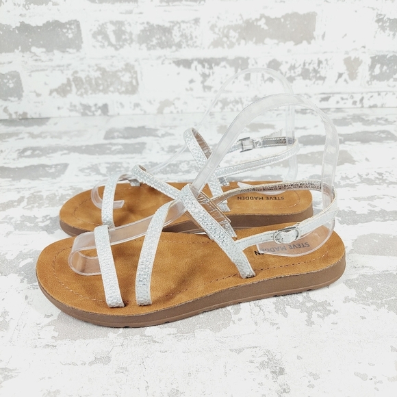 Steve Madden Shoes - NEW Steve Madden Tan Silver Buckle Strappy Summer Sandals F764